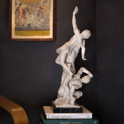 Statua in marmo del Ratto delle Sabine di Giambologna.